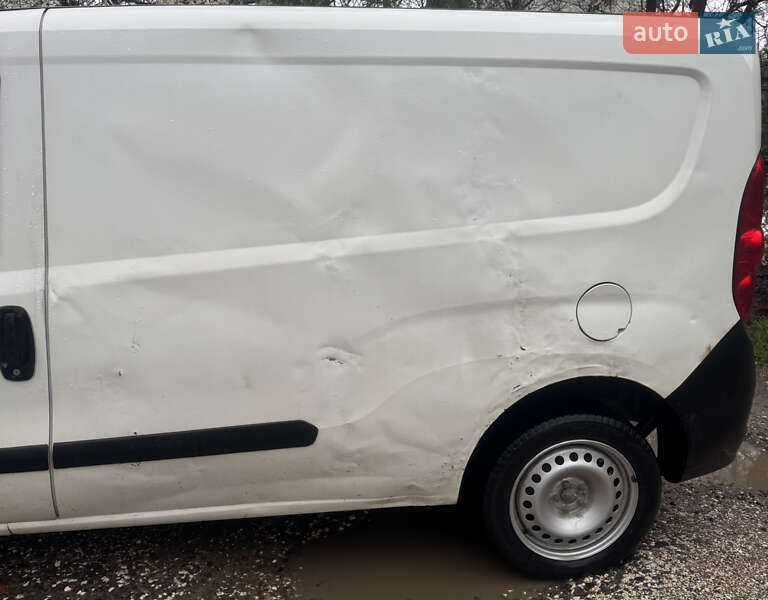 Вантажний фургон Fiat Doblo 2011 в Львові