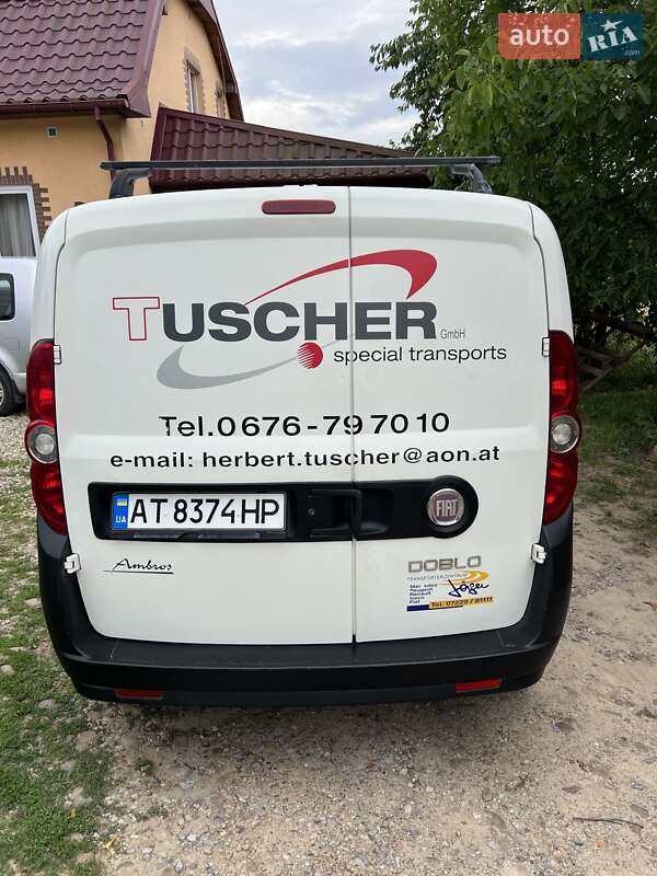 Вантажний фургон Fiat Doblo 2010 в Івано-Франківську