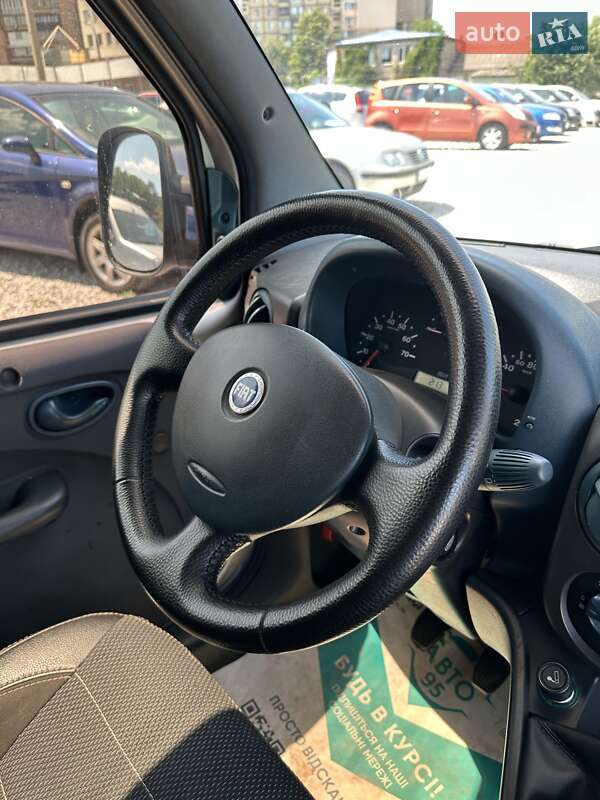 Вантажний фургон Fiat Doblo 2001 в Кривому Розі