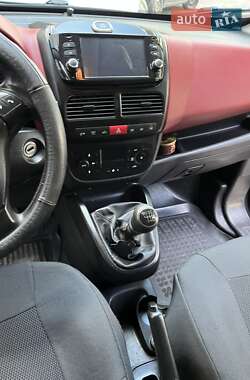 Грузовой фургон Fiat Doblo 2011 в 