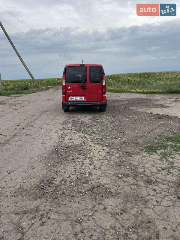 Минивэн Fiat Doblo 2009 в Чутове