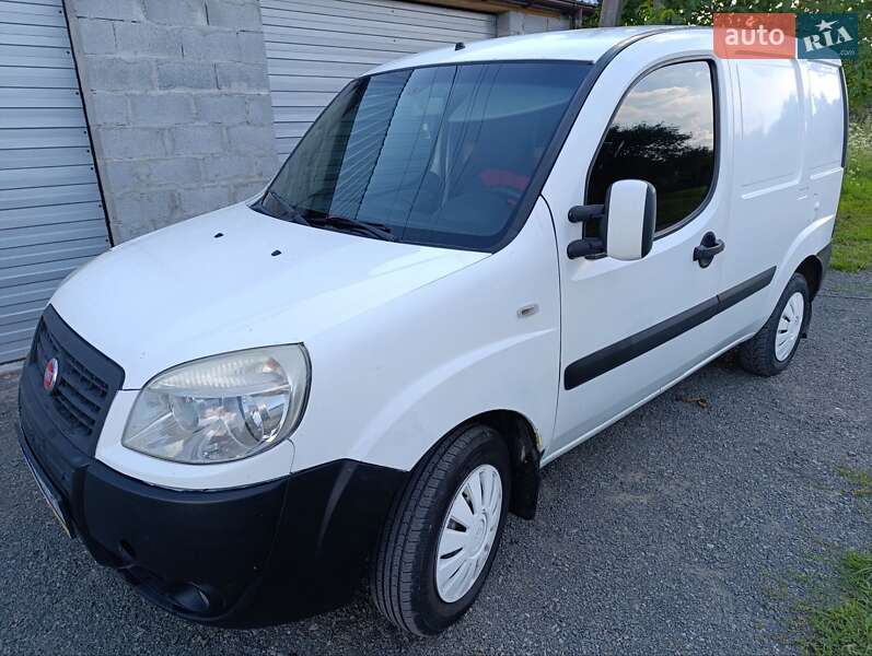 Грузовой фургон Fiat Doblo 2007 в Емильчине
