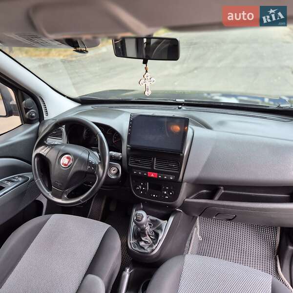 Мінівен Fiat Doblo 2011 в Києві