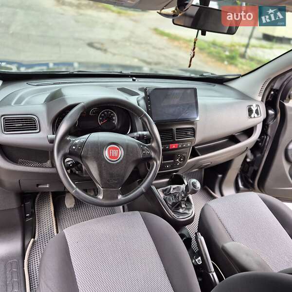 Мінівен Fiat Doblo 2011 в Києві