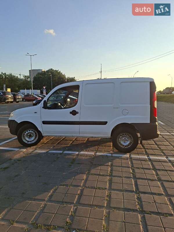 Грузовой фургон Fiat Doblo 2013 в Киеве фото 6 Грузовой фургон Fiat Doblo 2013 в Киеве