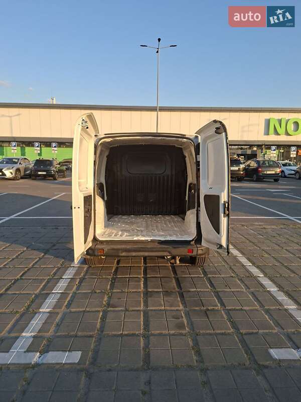 Грузовой фургон Fiat Doblo 2013 в Киеве фото 7 Грузовой фургон Fiat Doblo 2013 в Киеве