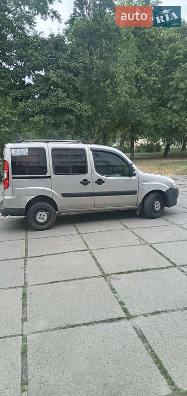 Минивэн Fiat Doblo 2007 в Киеве