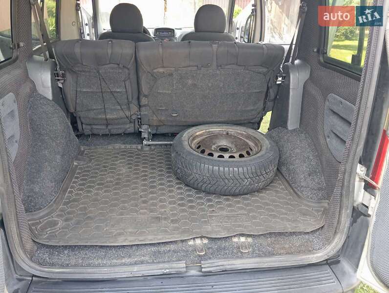 Минивэн Fiat Doblo 2010 в Стрые