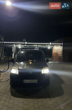 Мінівен Fiat Doblo 2008 в Києві