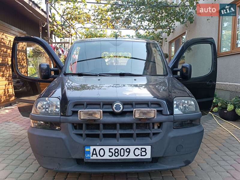 Грузовой фургон Fiat Doblo 2004 в Великих Лучках