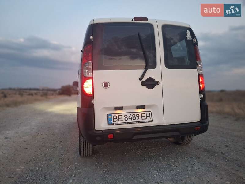 Минивэн Fiat Doblo 2008 в Николаеве