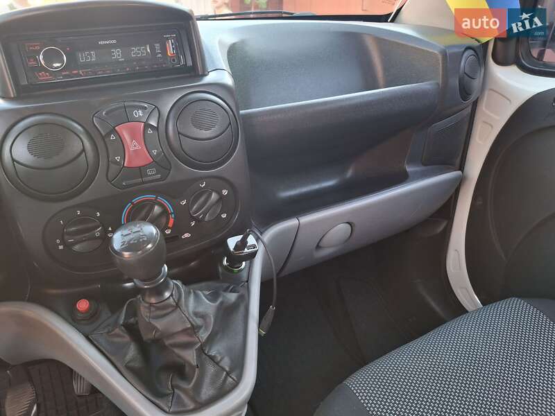 Минивэн Fiat Doblo 2008 в Николаеве