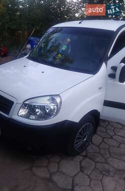 Минивэн Fiat Doblo 2005 в 