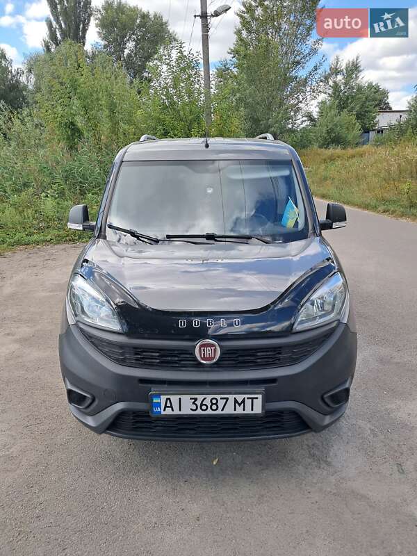 Минивэн Fiat Doblo 2017 в Киеве фото Минивэн Fiat Doblo 2017 в Киеве