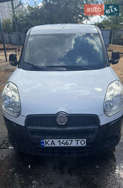 Вантажний фургон Fiat Doblo 2011 в Києві