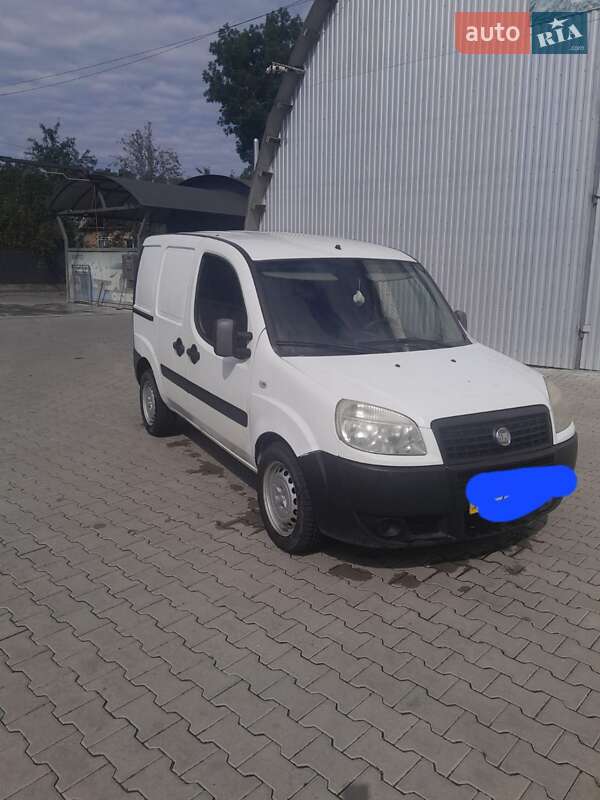 Грузопассажирский фургон Fiat Doblo 2008 в 