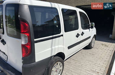 Минивэн Fiat Doblo 2011 в 