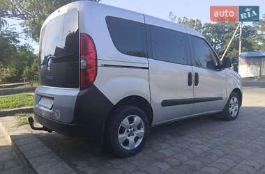 Минивэн Fiat Doblo 2011 в 