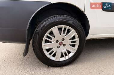Минивэн Fiat Doblo 2010 в 
