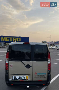 Минивэн Fiat Doblo 2009 в 
