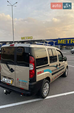 Минивэн Fiat Doblo 2009 в 