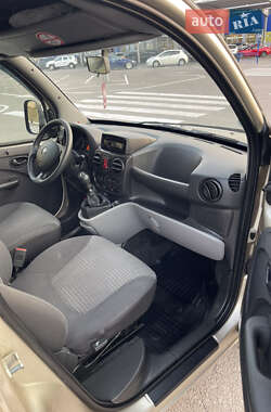 Минивэн Fiat Doblo 2009 в 