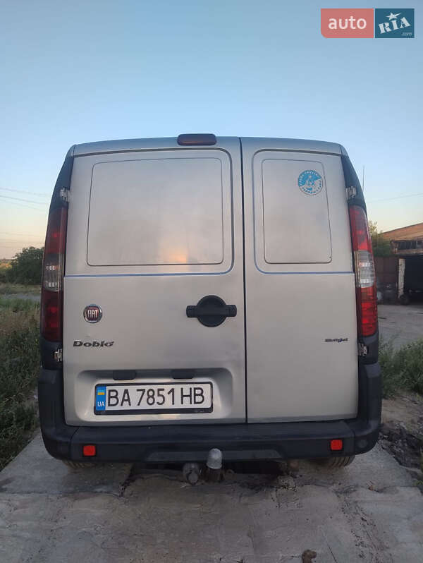 Минивэн Fiat Doblo 2009 в Днепре