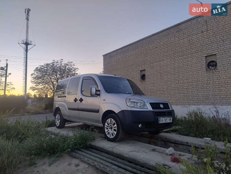 Минивэн Fiat Doblo 2009 в Днепре