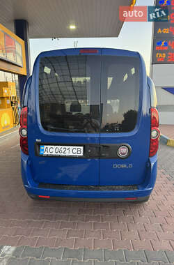 Минивэн Fiat Doblo 2011 в 
