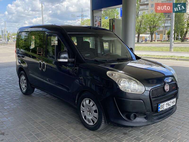 Минивэн Fiat Doblo 2010 в Николаеве