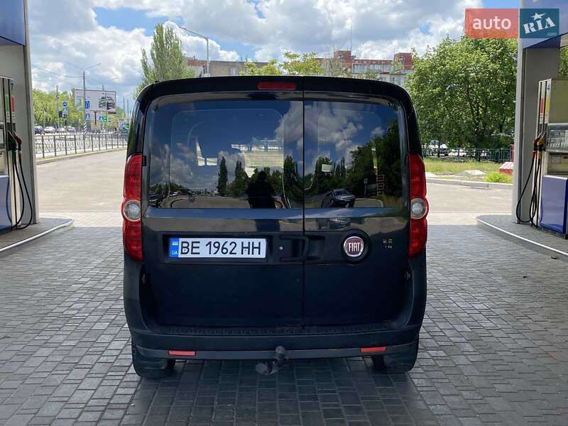 Минивэн Fiat Doblo 2010 в Николаеве