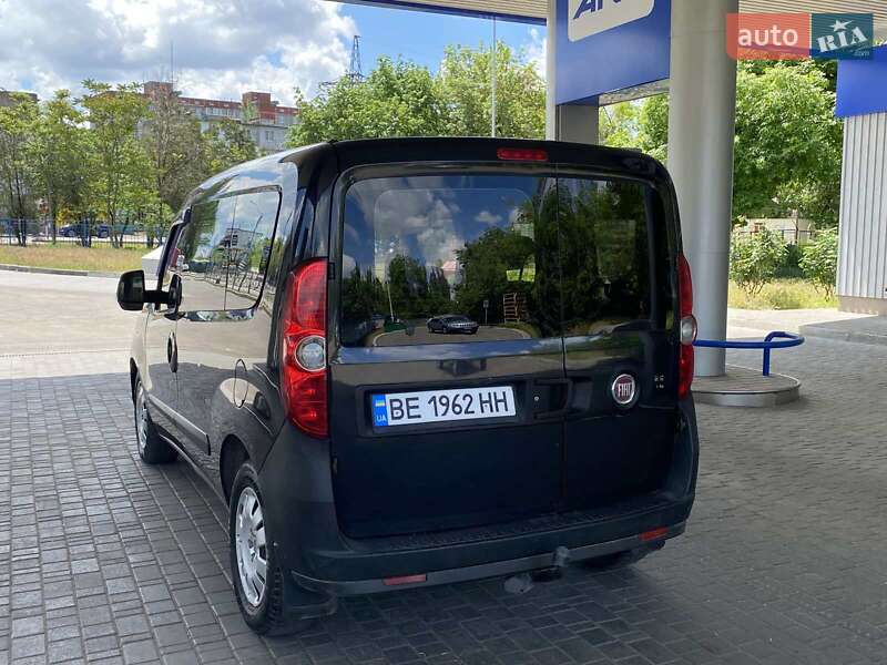 Минивэн Fiat Doblo 2010 в Николаеве