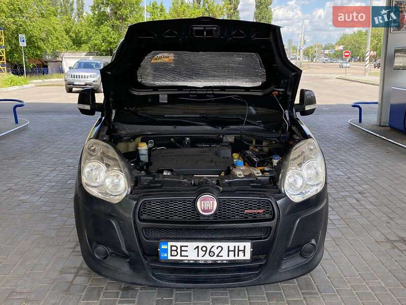 Минивэн Fiat Doblo 2010 в Николаеве