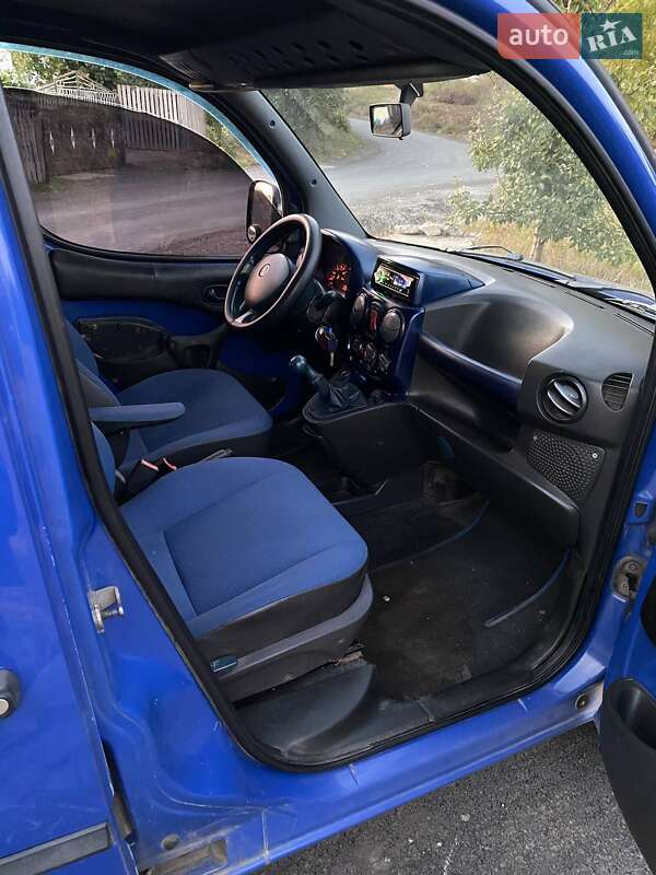 Вантажопасажирський фургон Fiat Doblo 2003 в Дніпрі