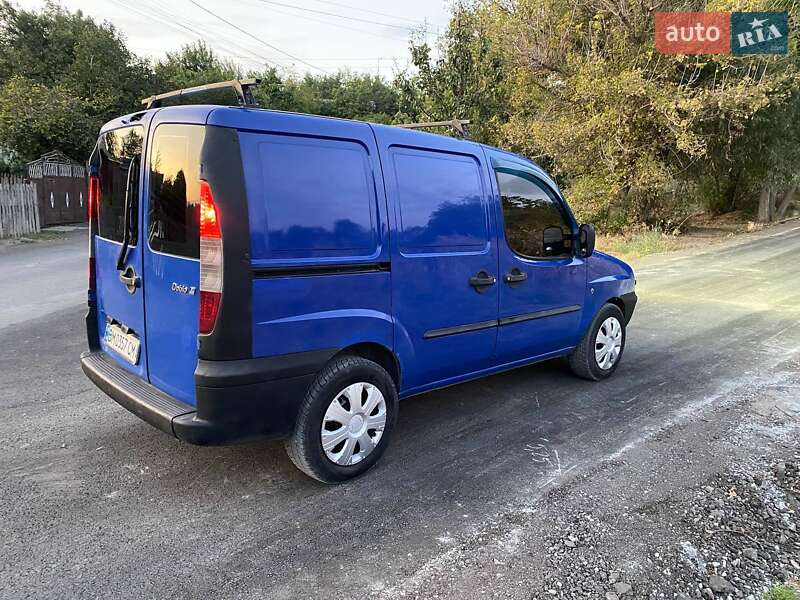 Вантажопасажирський фургон Fiat Doblo 2003 в Дніпрі