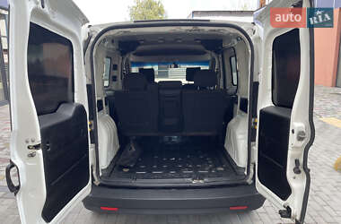 Грузопассажирский фургон Fiat Doblo 2010 в 