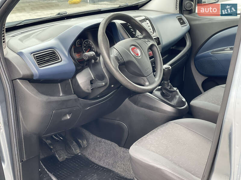 Минивэн Fiat Doblo 2012 в Черновцах
