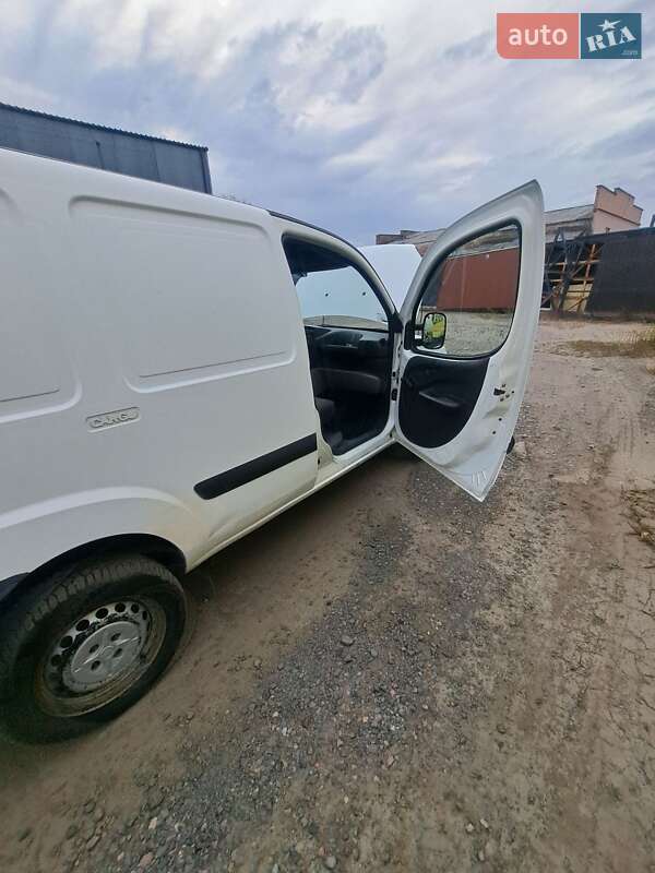 Грузовой фургон Fiat Doblo 2008 в Киеве фото 12 Грузовой фургон Fiat Doblo 2008 в Киеве