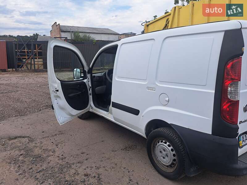 Грузовой фургон Fiat Doblo 2008 в Киеве фото 31 Грузовой фургон Fiat Doblo 2008 в Киеве
