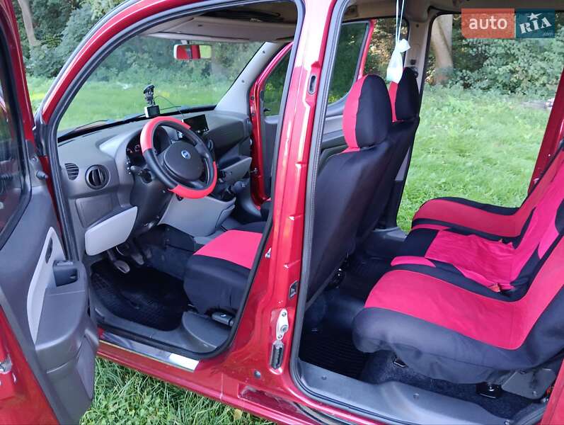 Минивэн Fiat Doblo 2006 в Березане
