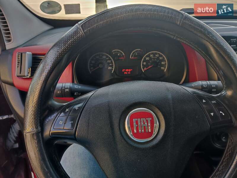 Минивэн Fiat Doblo 2010 в Харькове