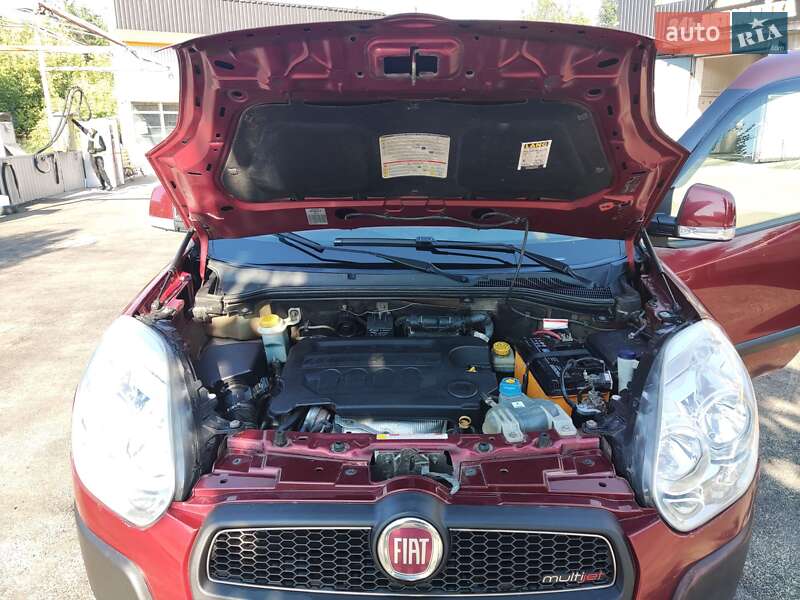 Минивэн Fiat Doblo 2010 в Харькове