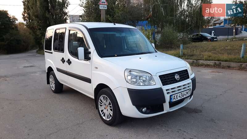 Минивэн Fiat Doblo 2008 в 