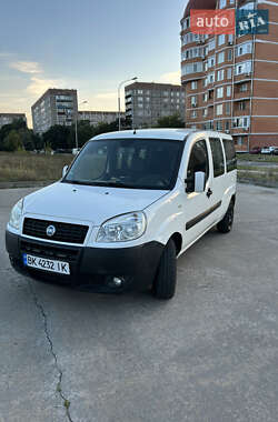 Минивэн Fiat Doblo 2008 в Вараше