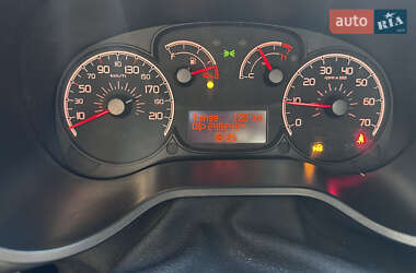 Вантажний фургон Fiat Doblo 2011 в 