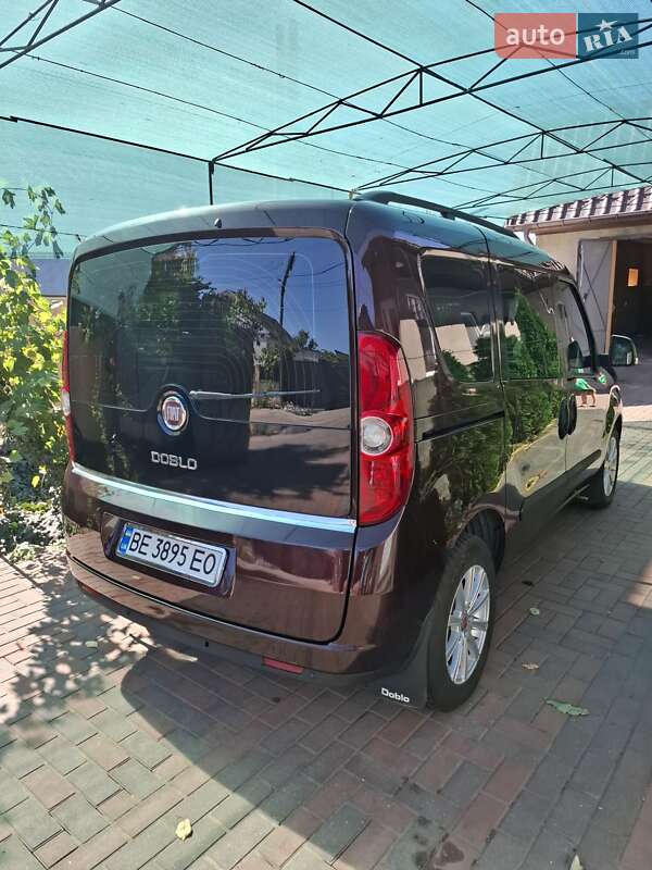Минивэн Fiat Doblo 2012 в Николаеве