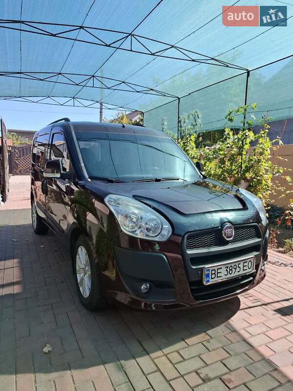 Минивэн Fiat Doblo 2012 в Николаеве