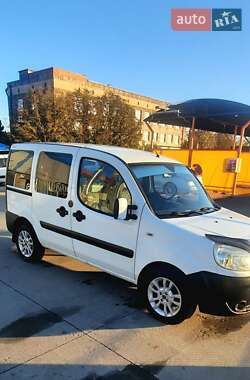 Минивэн Fiat Doblo 2010 в 