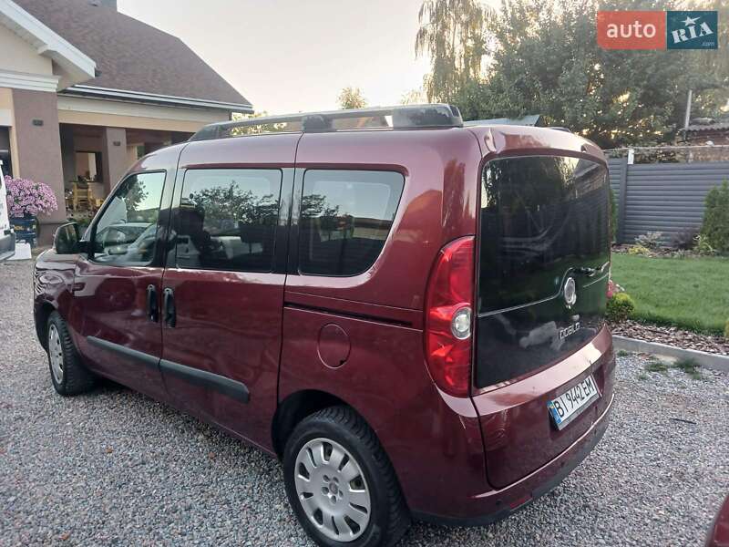 Минивэн Fiat Doblo 2010 в Полтаве