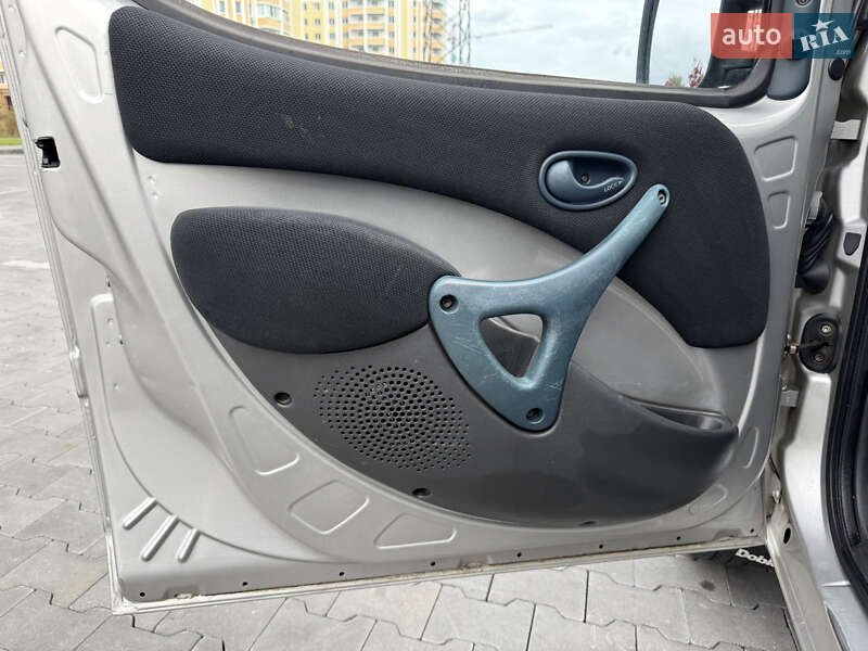 Минивэн Fiat Doblo 2005 в Ирпене
